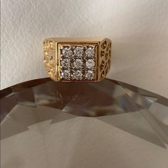 14k Yellow Gold Diamond ring ~ Size 9 - Picture 6 of 8